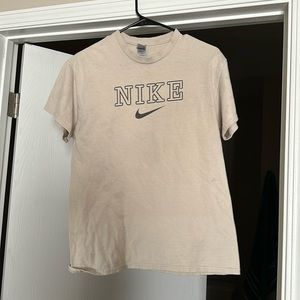 Gildan Nike tee, size M